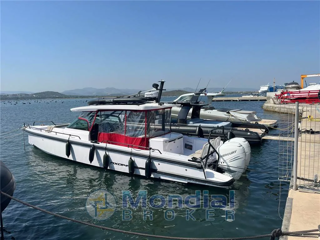Axopar 37 Sun Top Brabus used - photo 1