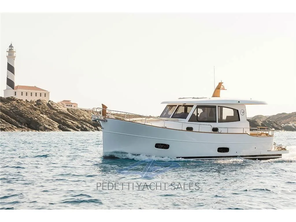 Sasga Yachts Minorchina 35 HT usato - foto 1