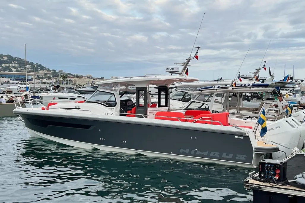 Nimbus Tender 11 used - photo 1
