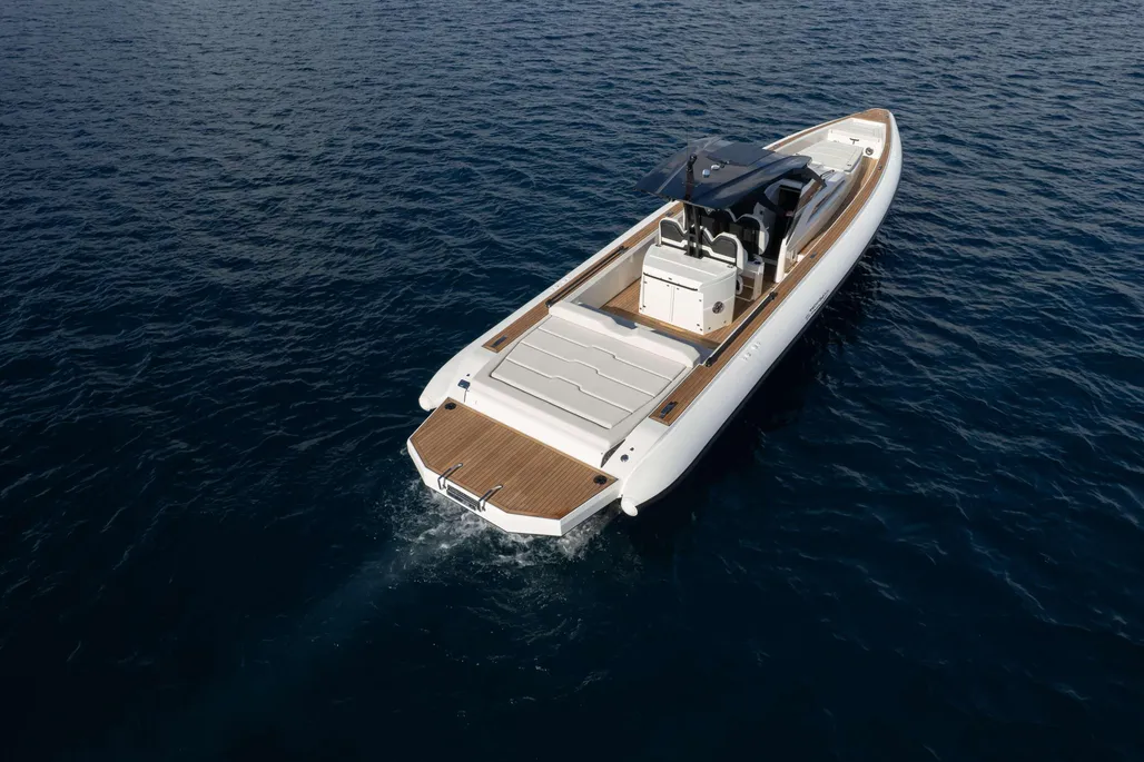 Technohull Omega 47 usato - foto 1