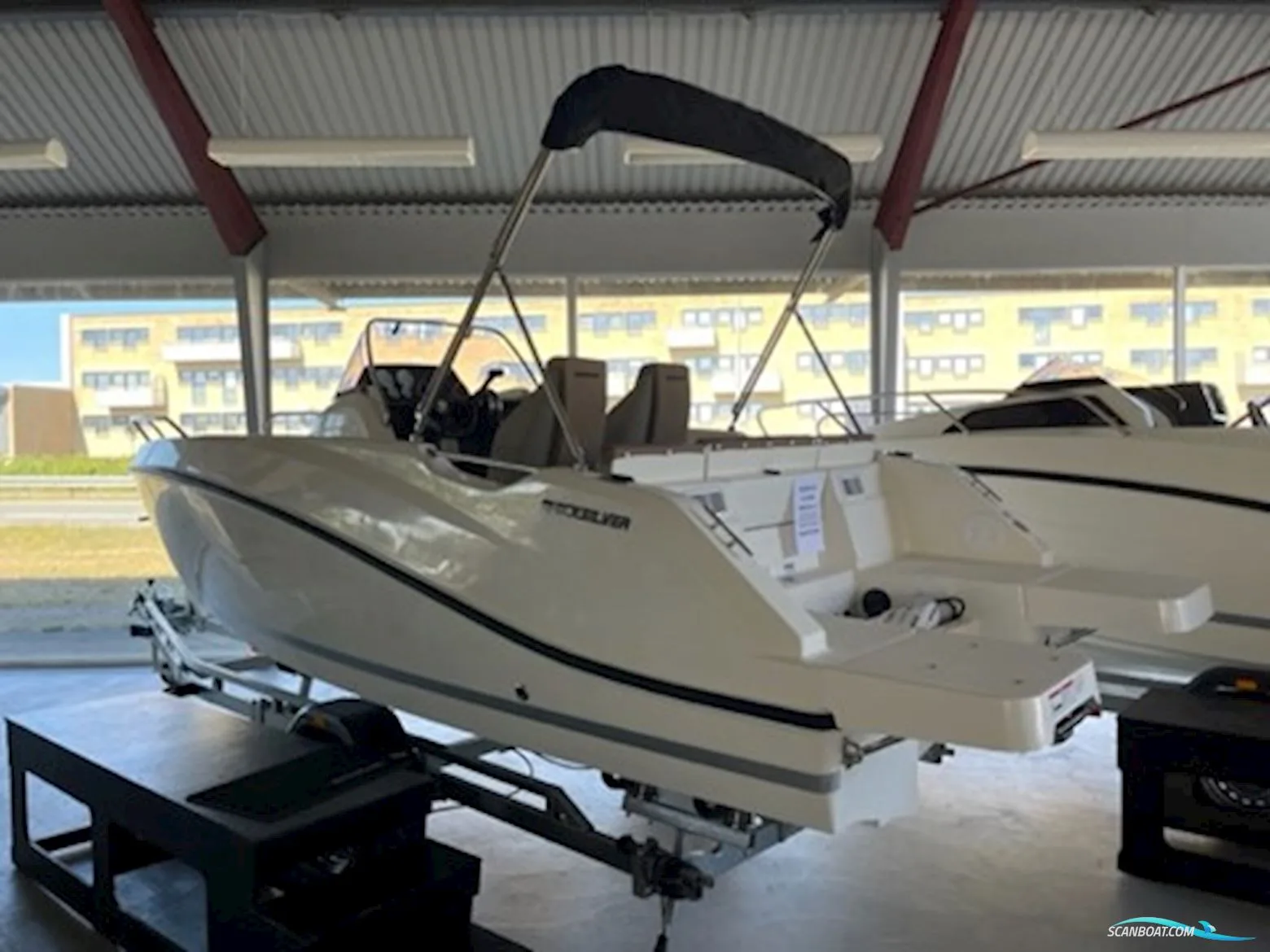 Quicksilver Activ 555 Open Med Mercury F100 Efi Elpt (Smart Edition + Udstyr) Solgt usato - foto 1