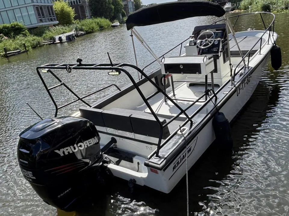Boston Whaler 22 Outrage used - photo 1
