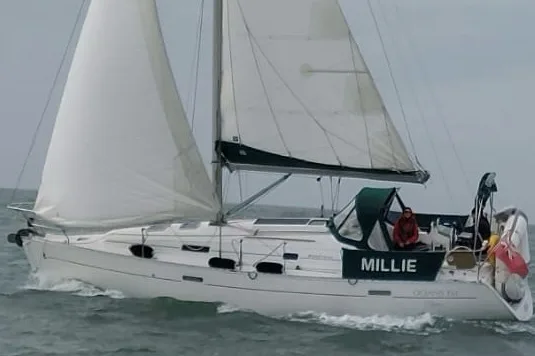 Beneteau Oceanis 331 usato - foto 1