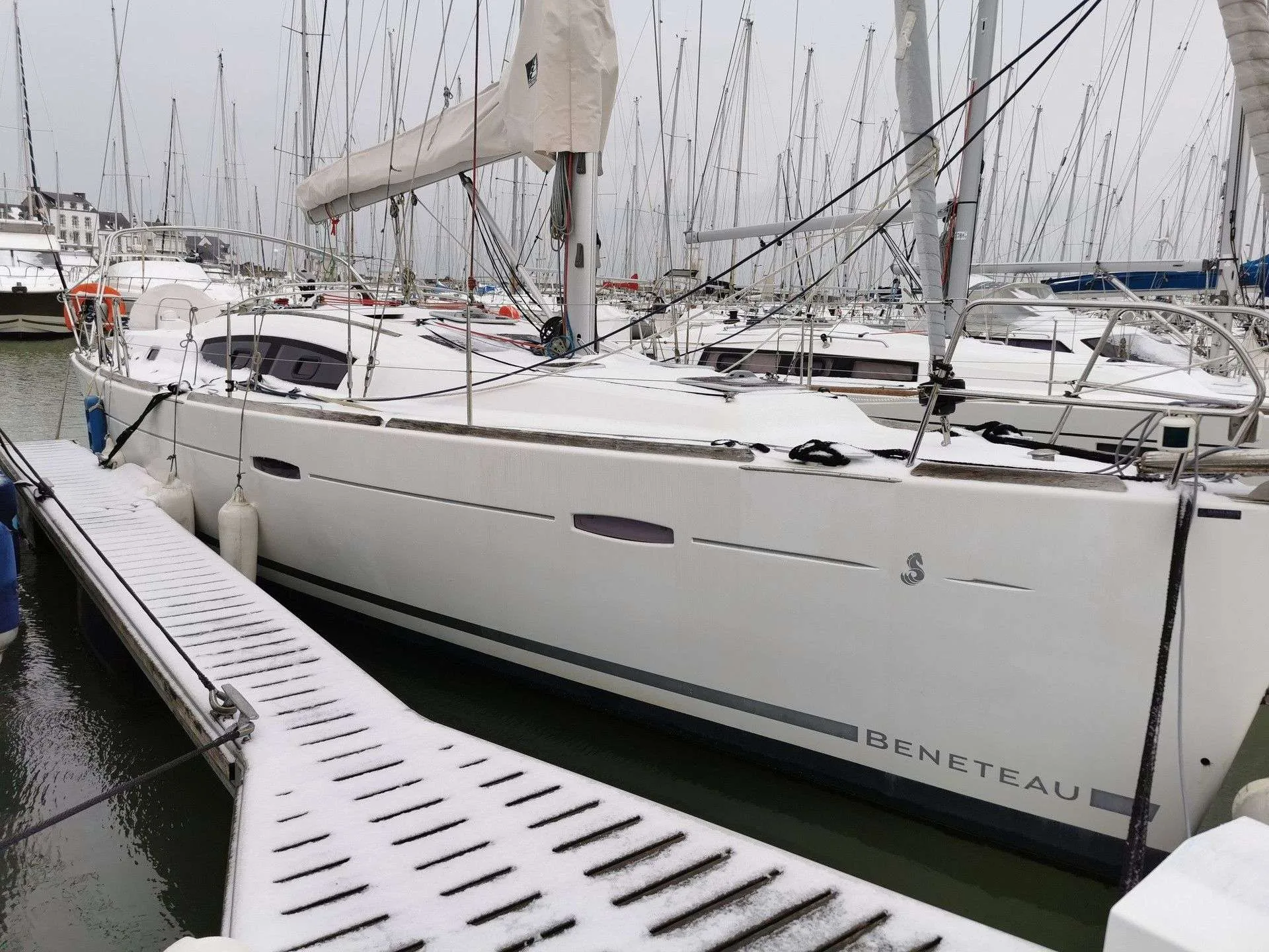 Beneteau OCEANIS 40 used - photo 1