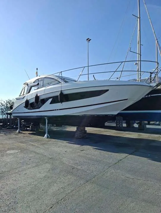 Beneteau GRAN TURISMO 36 used - photo 1