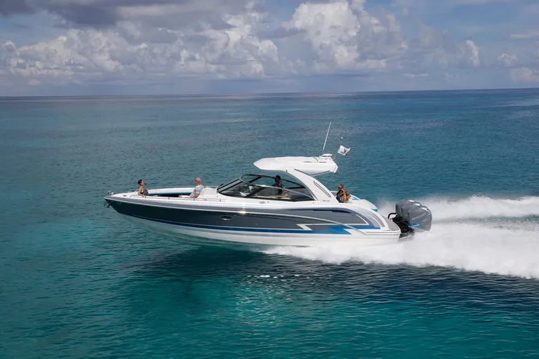 Formula Boats 350 Crossover Bowrider