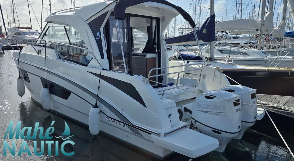 Beneteau Antares 9 OB d'occasion - photo 1