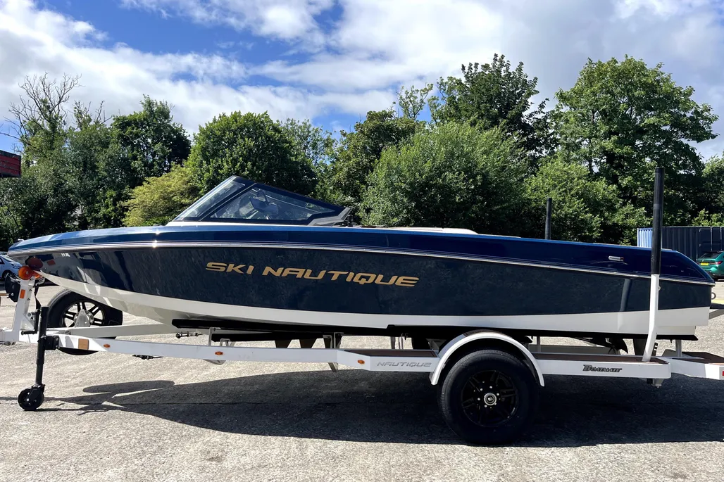 Nautique Ski Nautique 200 Open Bow used - photo 1