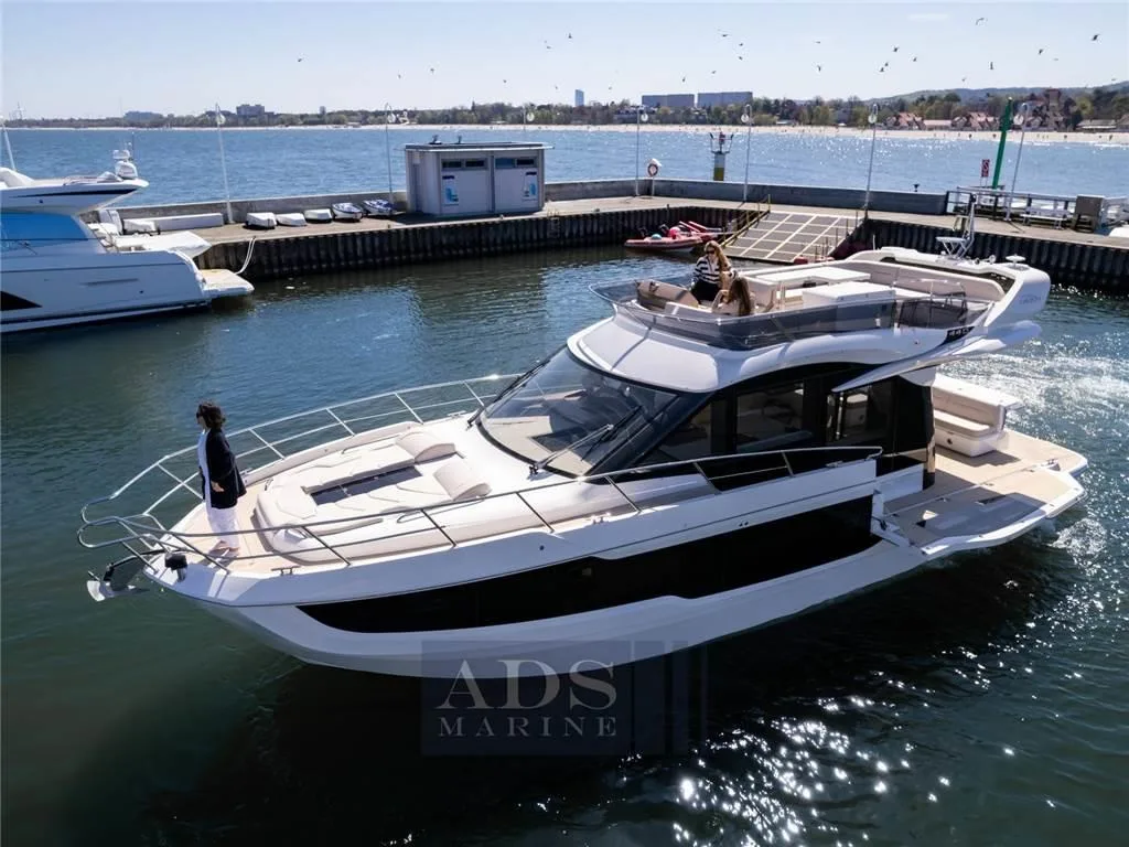 Galeon 440 FLY gebraucht - Foto 1