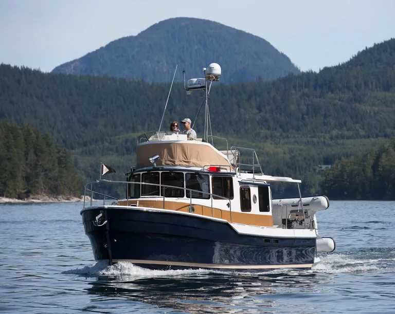 Ranger Tugs R-31 CB
