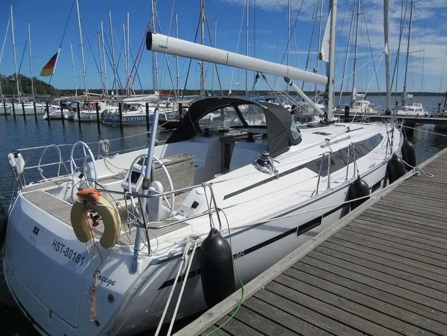Bavaria Yachts CRUISER 46 usato - foto 1 Bavaria Yachts CRUISER 46 usato - foto 1
