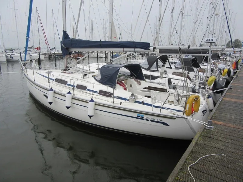 Bavaria Yachts 38 cruiser used - photo 1