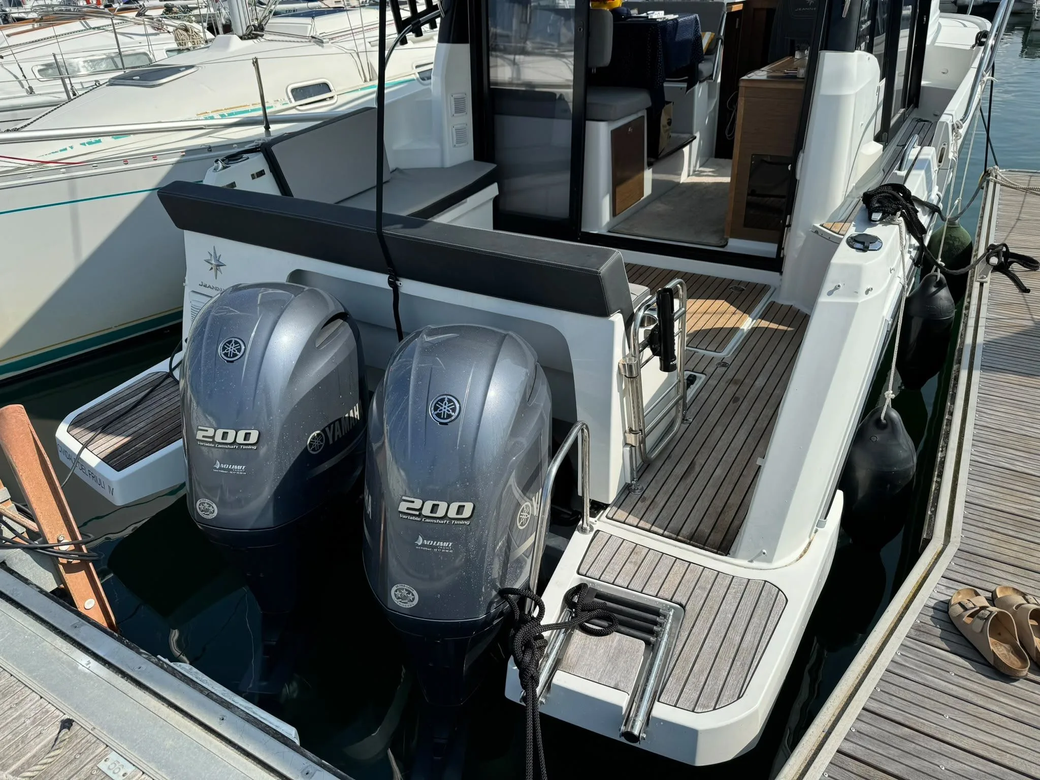 Jeanneau MERRY FISHER 895 OFFSHORE used - photo 1