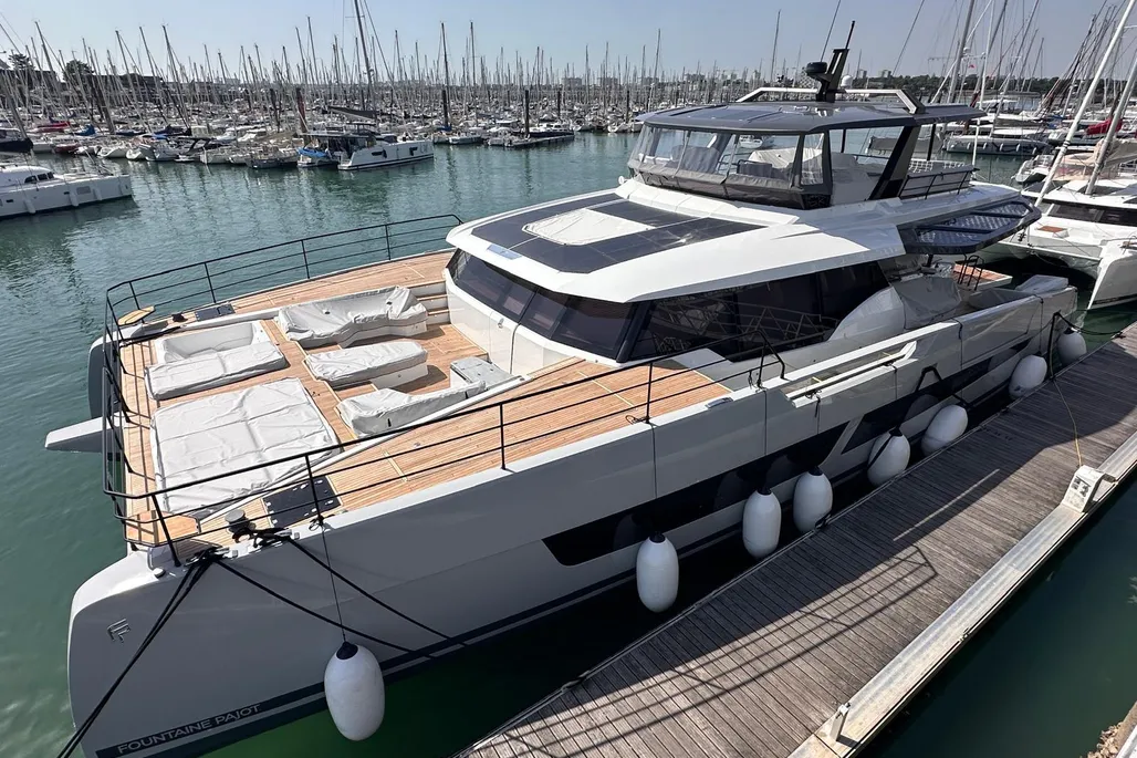 Fountaine Pajot Power 80 used - photo 1