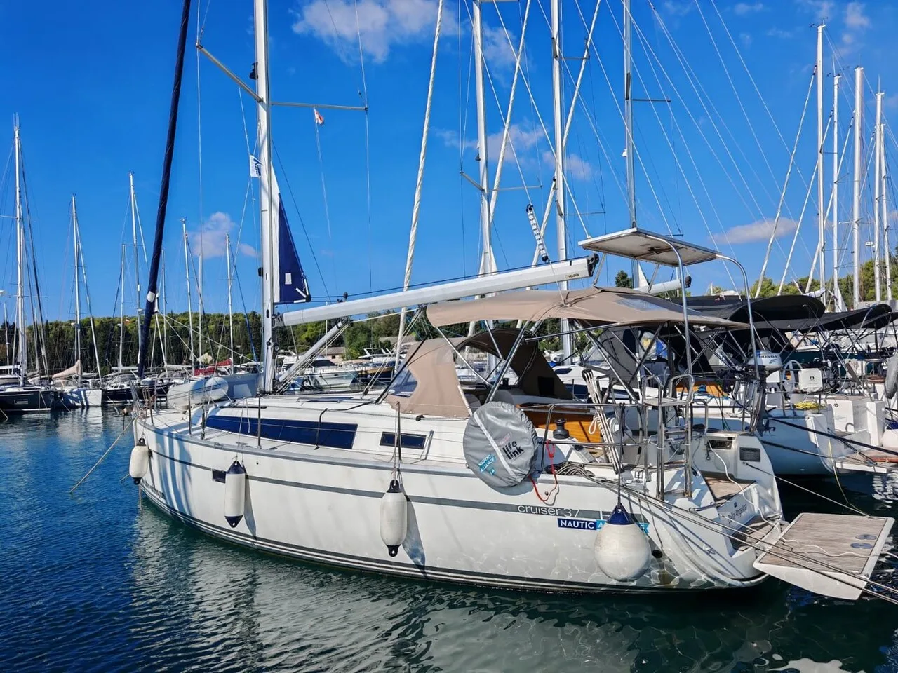 Bavaria Yachts Cruiser 37 / New Engine usato - foto 1