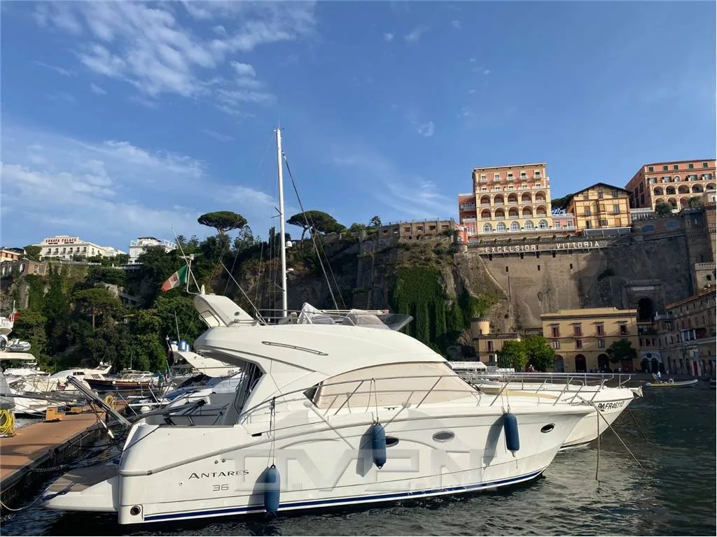 Beneteau Antares 36 fly d'occasion - photo 1
