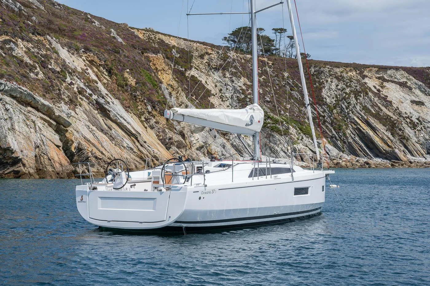 Beneteau Oceanis 37.1 used - photo 1