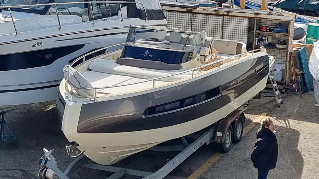 Invictus 280 GT used - photo 1