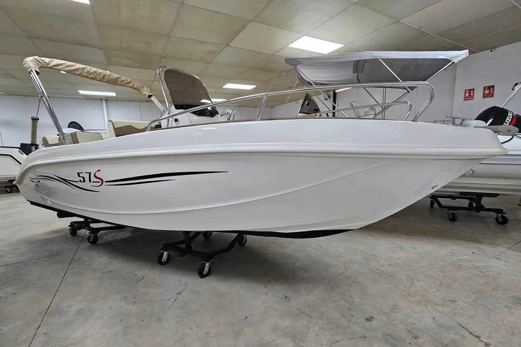 Trimarchi 57 S FISHING used - photo 1