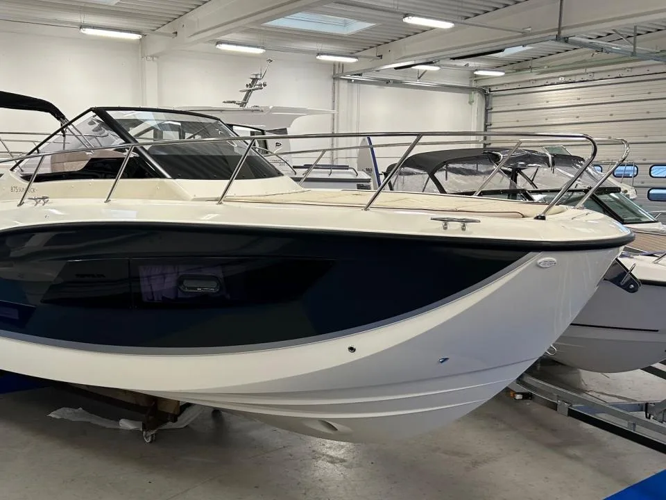 Quicksilver Activ 875 Sundeck gebraucht - Foto 1