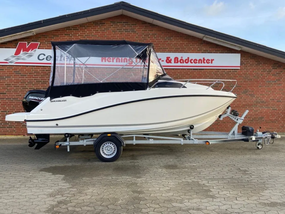 Quicksilver Activ 555 Cabin m/Mercury F115 hk og Bre gebraucht - Foto 1