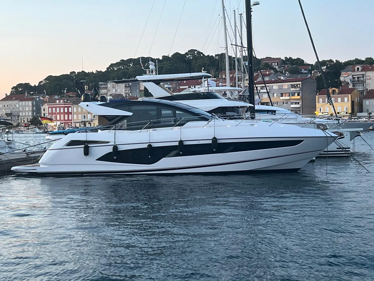 Sunseeker Predator 60 EVO usato - foto 1