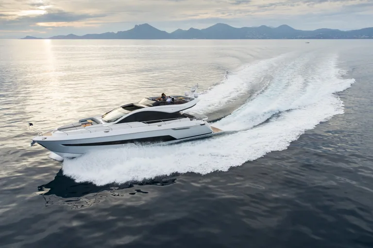 Fairline Phantom 65