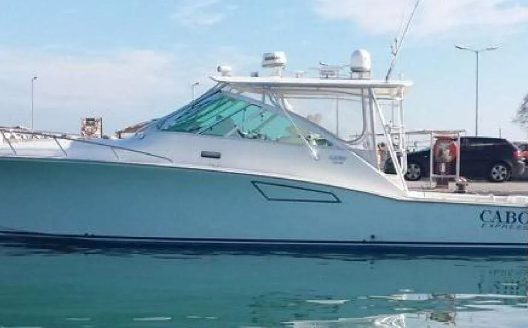 Cabo 40 Hardtop Express used - photo 1