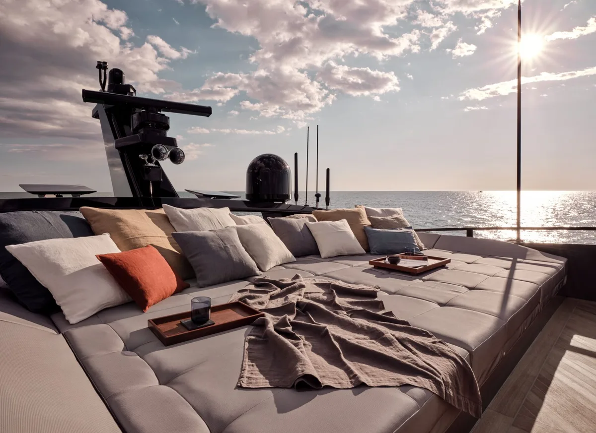 AB Yachts AB 130 — 12