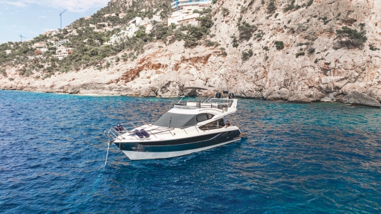 Galeon Flybridge Cruiser 420 used - photo 1