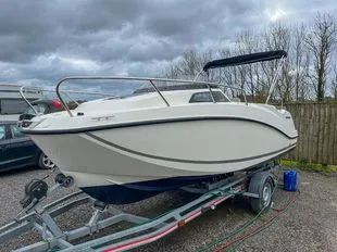 Quicksilver Activ 555 Cabin d'occasion - photo 1