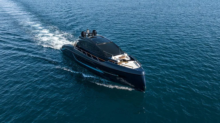 Lazzara Yachts LSX67