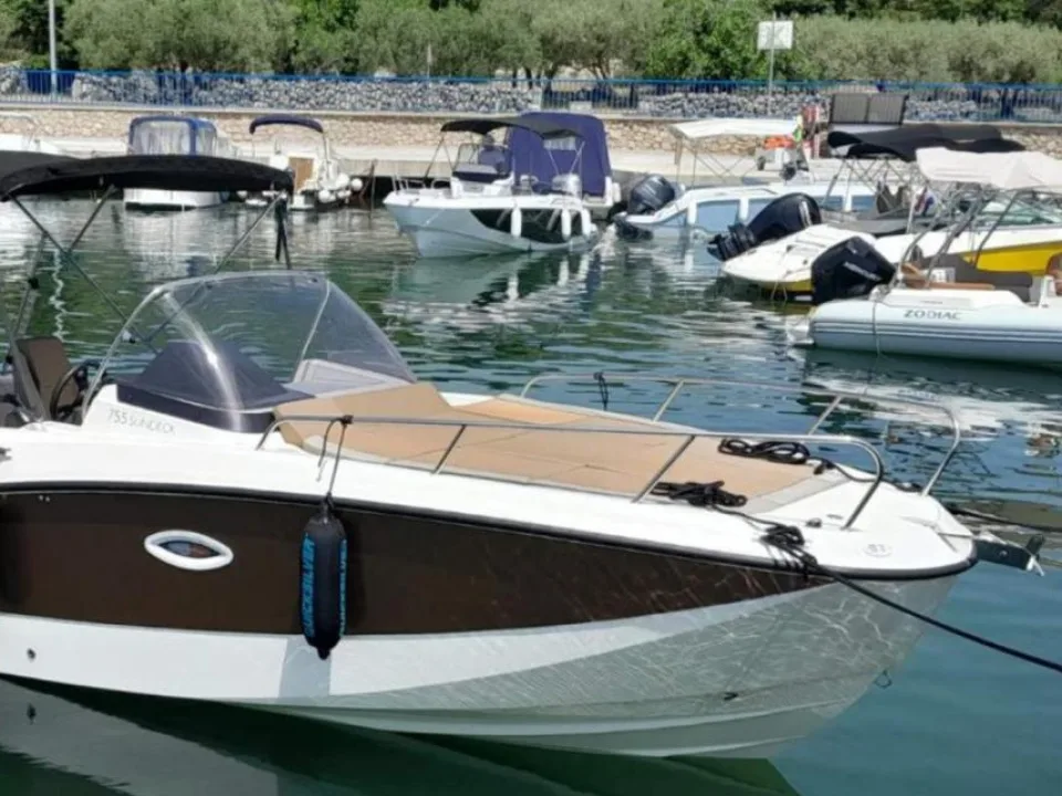 Quicksilver Activ 755 Sundeck gebraucht - Foto 1