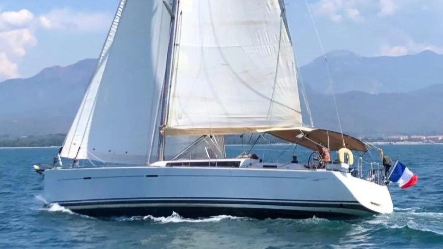Dufour 485 gl used - photo 1