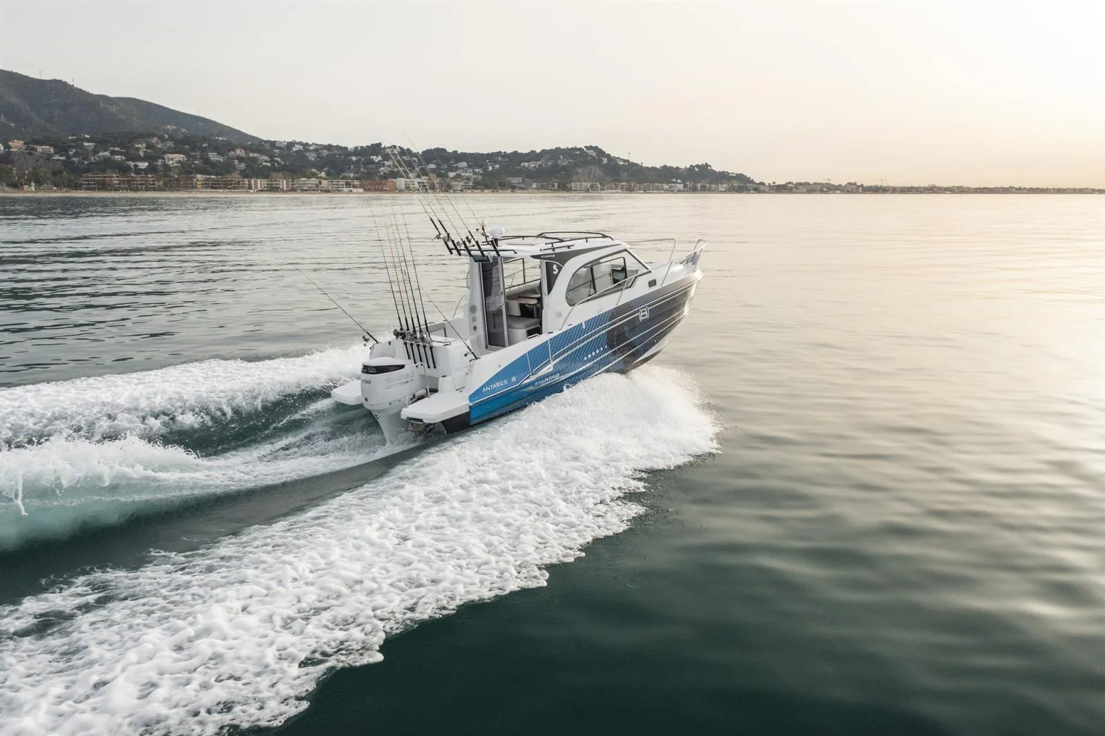 Beneteau Antares 8 fishing d'occasion - photo 1