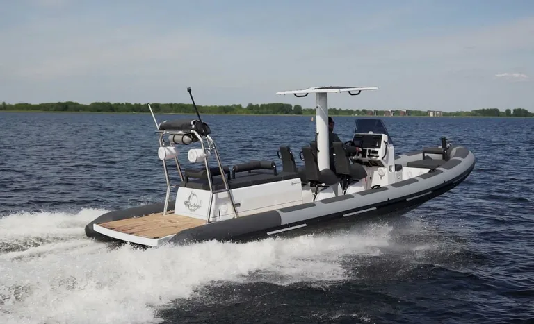 Xtenders 8.3M SOLAS Sport
