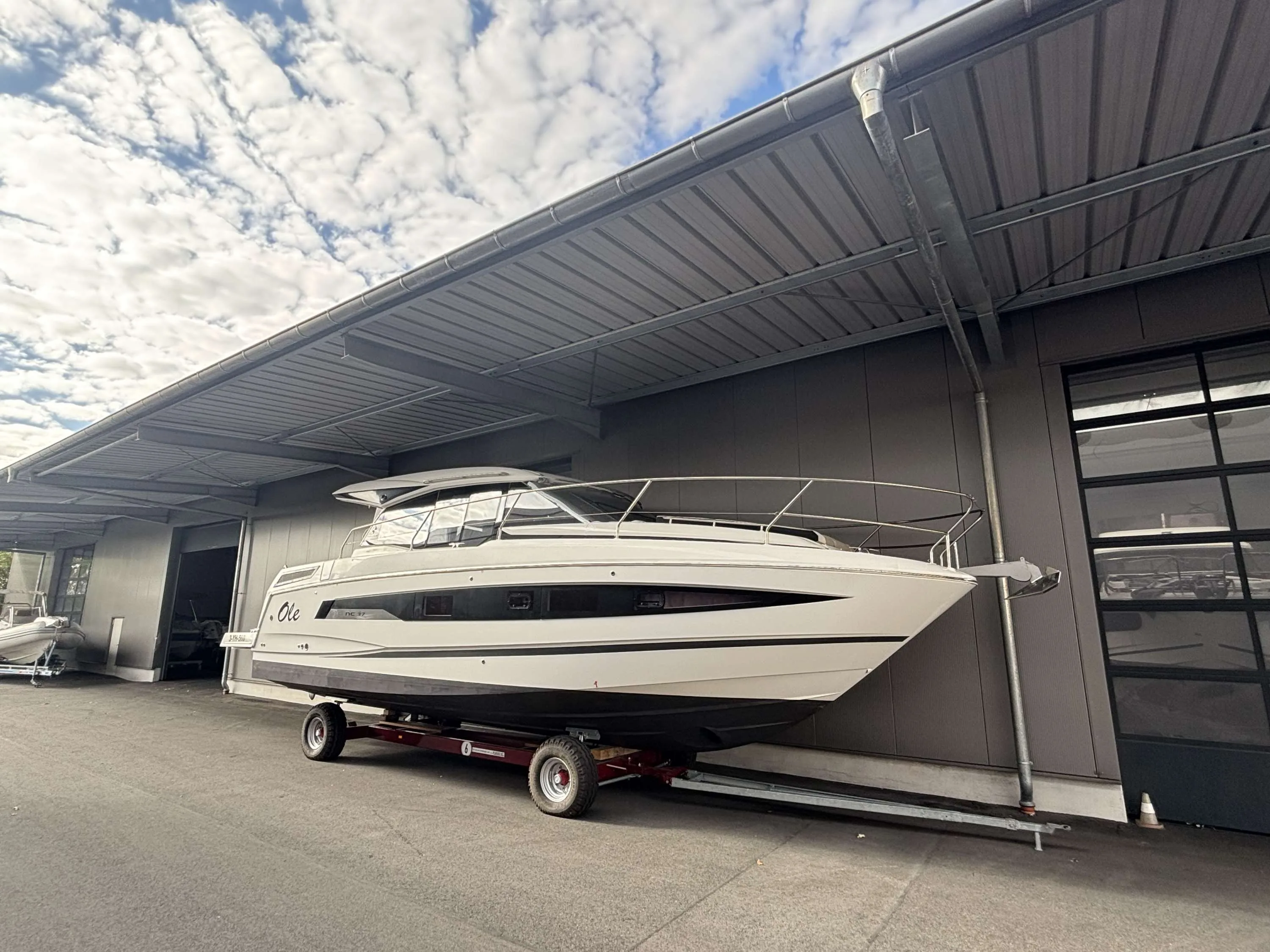 Jeanneau NC 37 used - photo 1