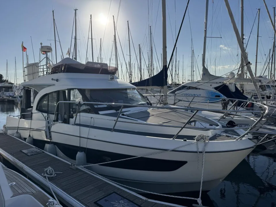 Beneteau Antares 11 Fly d'occasion - photo 1