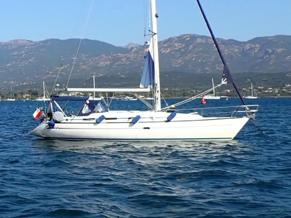 Bavaria Yachts Holiday 38 used - photo 1
