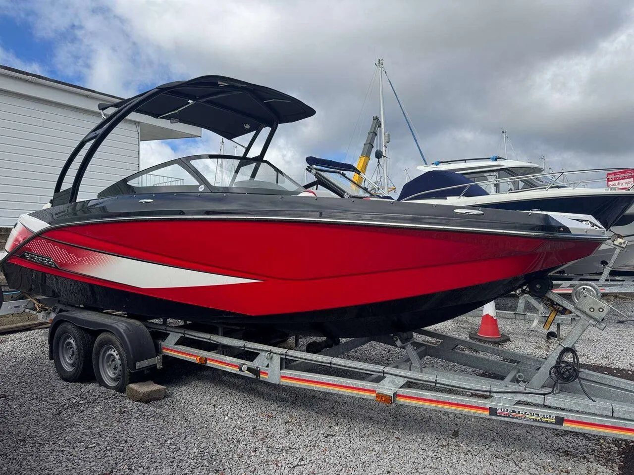 Scarab 215 gebraucht - Foto 1
