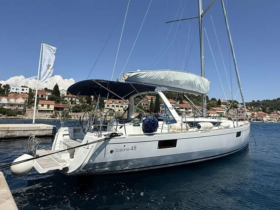Beneteau Oceanis 48 used - photo 1