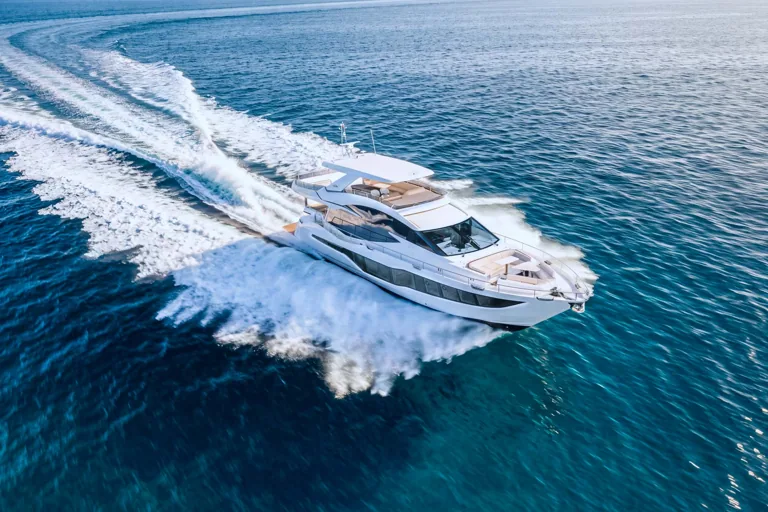 Galeon 800 Fly