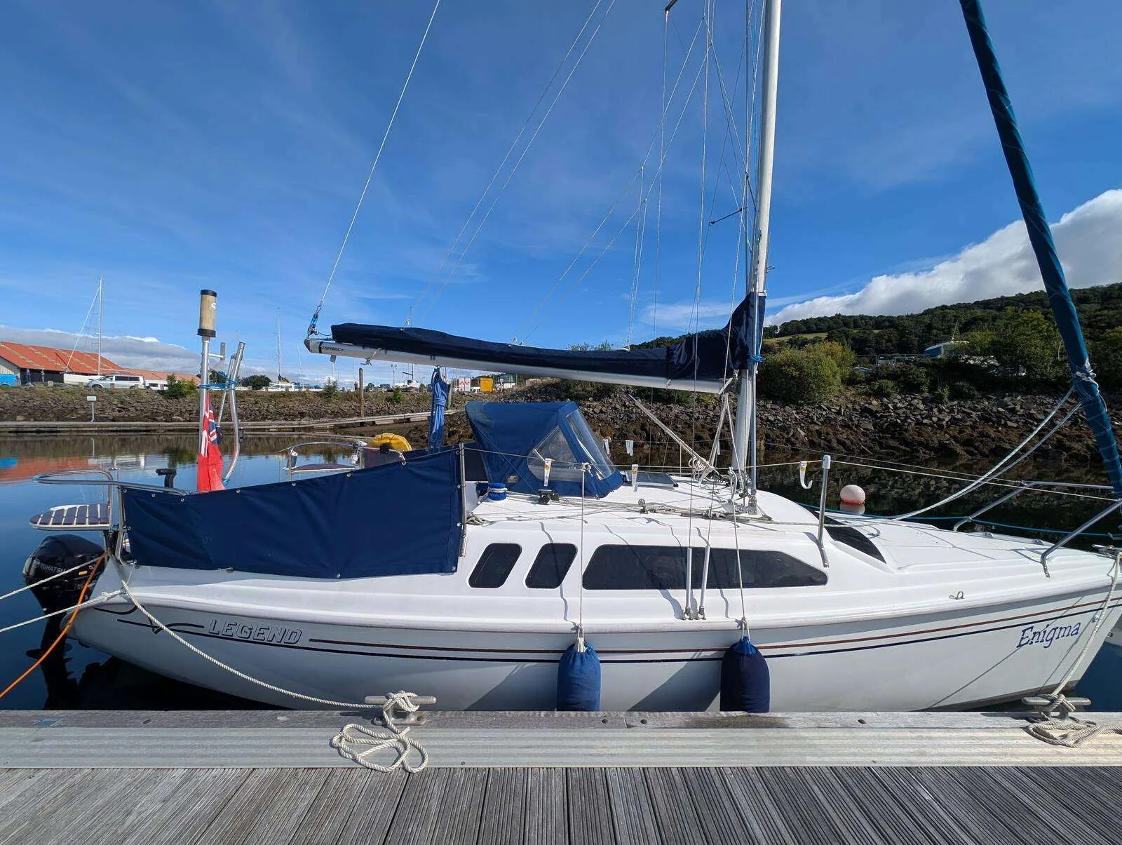 Hunter 240 LEGEND used - photo 1