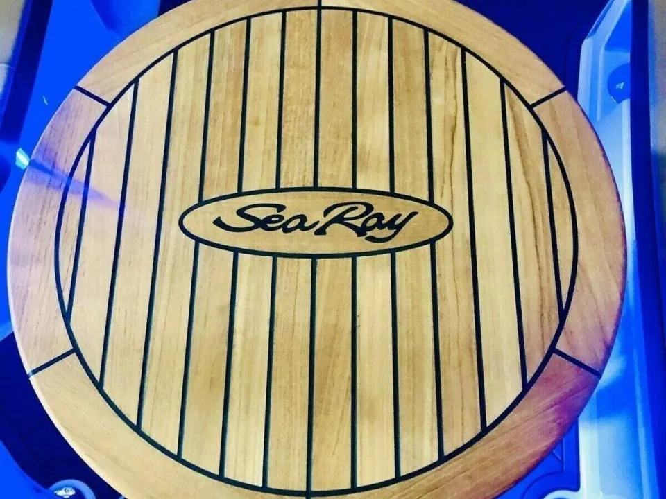 Sea Ray Teaktisch used - photo 1
