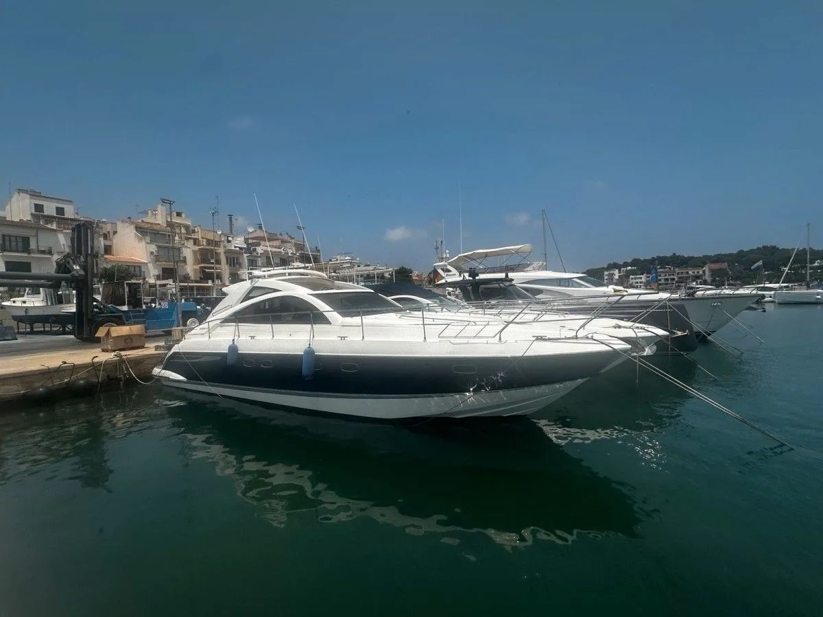Fairline 47 GT used - photo 1