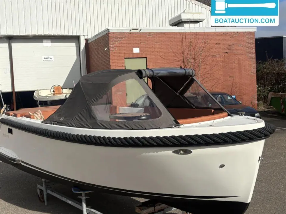 Maxima 600 Tender usato - foto 1