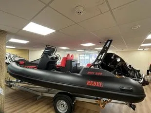Rebel 580 Riot RIB (2022) Like New gebraucht - Foto 1