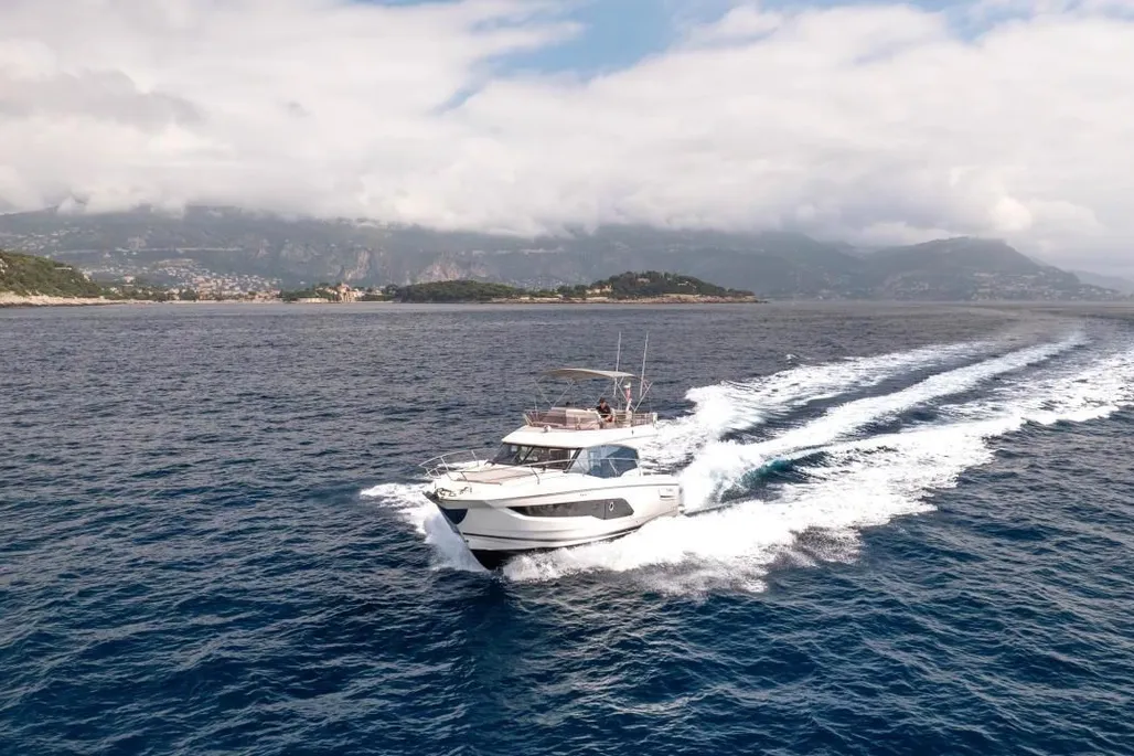 Prestige 420 used - photo 1