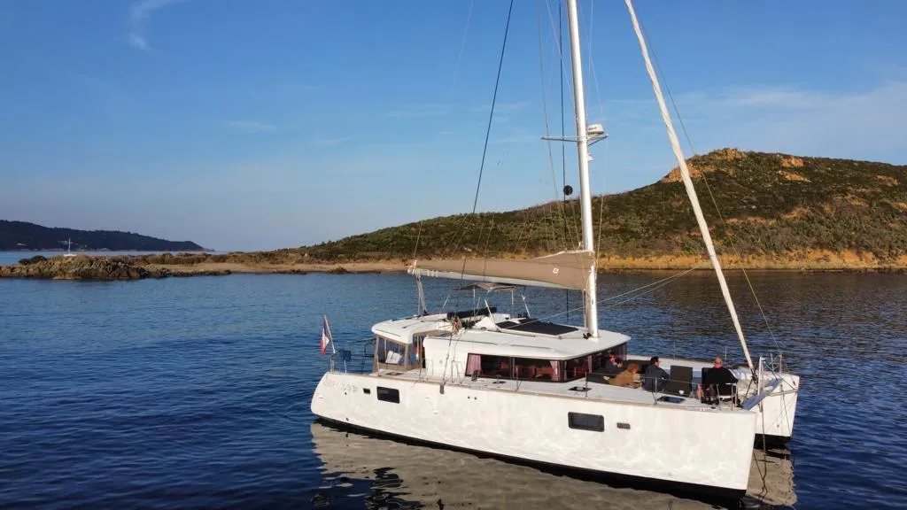 Lagoon 450 F gebraucht - Foto 1
