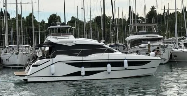 Bavaria SR 36 Hard Top used - photo 1